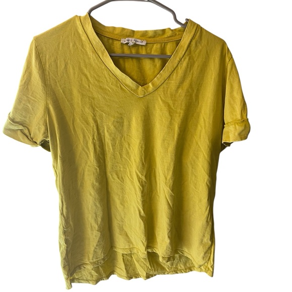 Tempo Paris Tops - Tempo Paris Yellow Short Sleeve V-Neck Top M/L